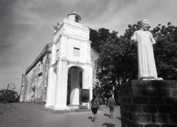 Malam Panjang di Semenanjung