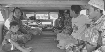 Turis Dulu, Lokal Kemudian: Sebuah Anti-Wacana